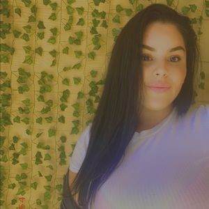 Meet your Posher, Elly